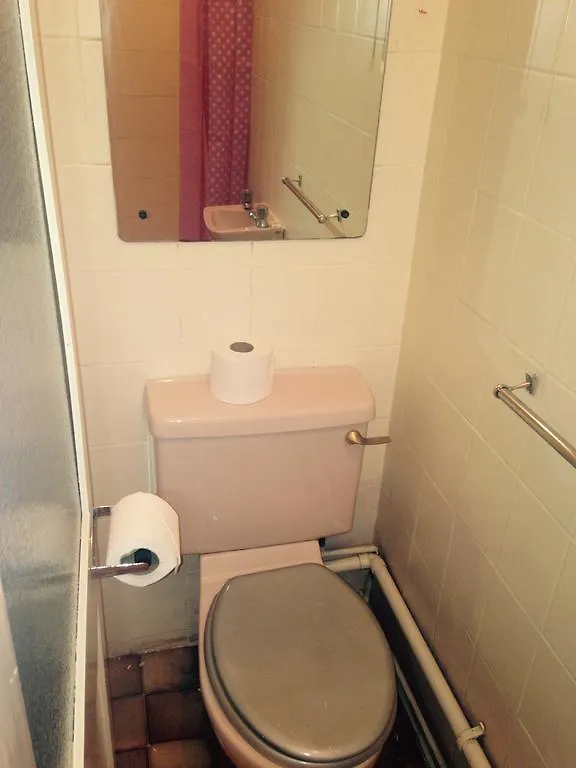 Peek-A-Booze - Budget Hotel - Adults Only Μπλάκπουλ