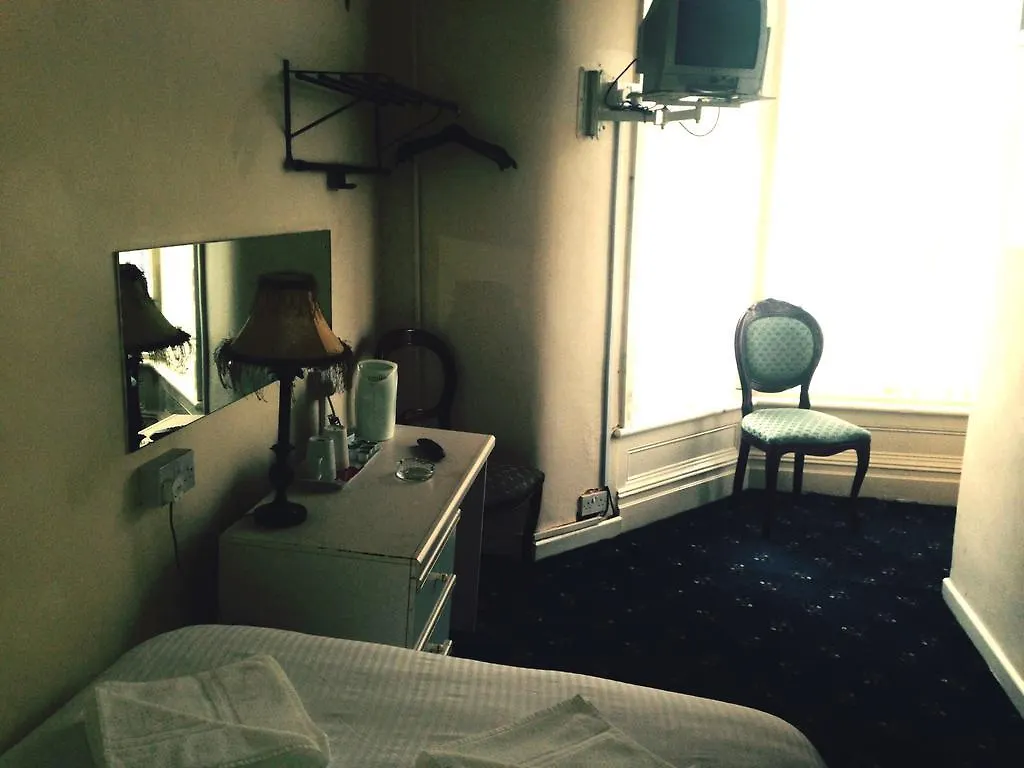 **  Peek-A-Booze - Budget Hotel - Adults Only Μπλάκπουλ Ηνωμένο Βασίλειο